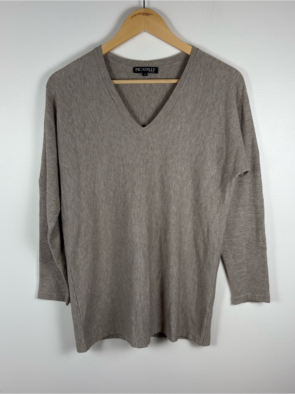 Picadilly Canada Women Rustic Taupe V Neck Button Back Knit Sweater Size Small